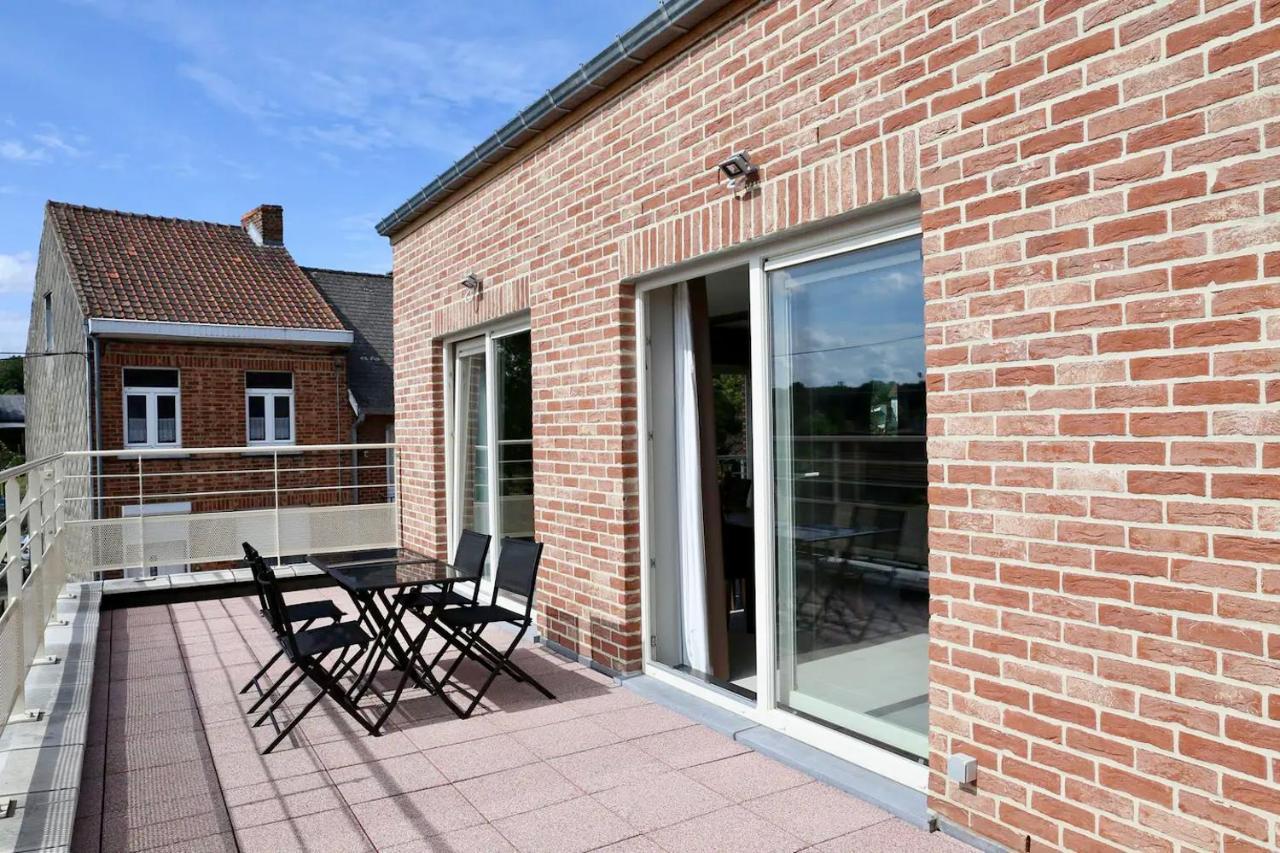 Loft En Duplex Avec Terrasse 3 Chambres Proche Pairi Daiza Mons Ngoại thất bức ảnh